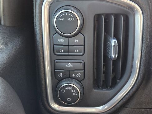 Used 2022 Chevrolet Silverado 1500 LT AWD/4WD image 29