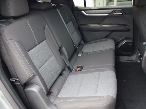 New 2025 GMC Acadia Elevation image 21