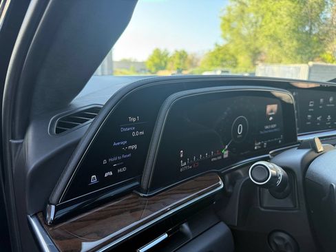 Used 2022 Cadillac Escalade Sport Platinum AWD/4WD image 22