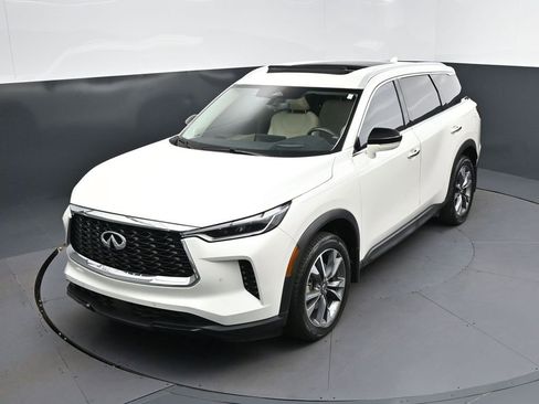 Used 2023 INFINITI QX60 Luxe w/ Vision Package FWD image 32