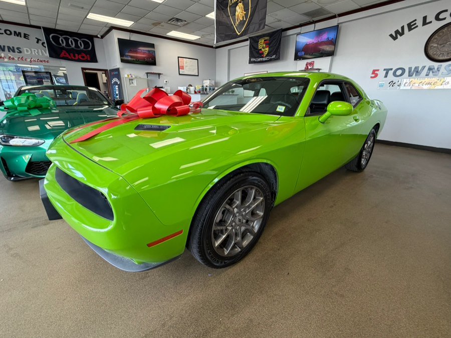 Used 2017 Dodge Challenger GT w/ Driver Convenience Group AWD/4WD image 4