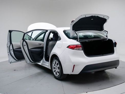 Used 2023 Toyota Corolla LE image 19