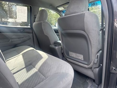 Used 2011 Toyota Tacoma 4x4 Double Cab w/ SR5 Pkg #2 image 25