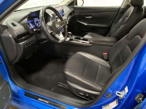 Used 2022 Nissan Sentra SR w/ Trunk Package image 12