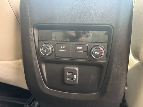 Used 2023 Buick Enclave Essence FWD image 22