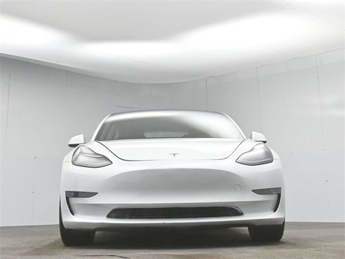 Used 2022 Tesla Model 3 Long Range image 23