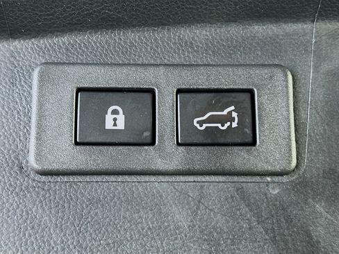 Used 2025 Subaru Outback Premium AWD/4WD image 28