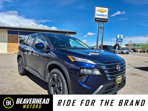 Used 2025 Nissan Rogue SV image 1