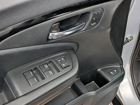 Used 2018 Honda Pilot Elite image 15