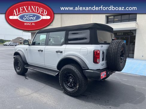 New 2026 Ford Bronco 4-Door AWD/4WD image 2