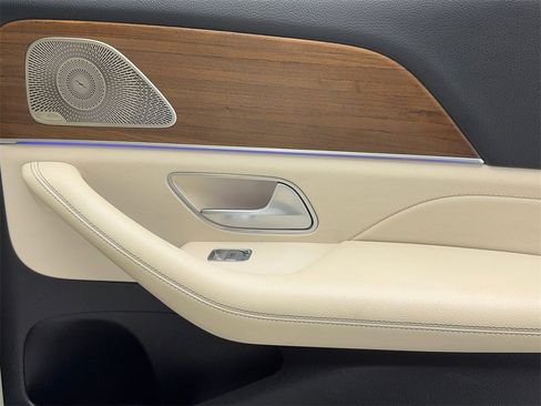 Used 2022 Mercedes-Benz GLE 350 4MATIC w/ AMG Line Exterior image 52