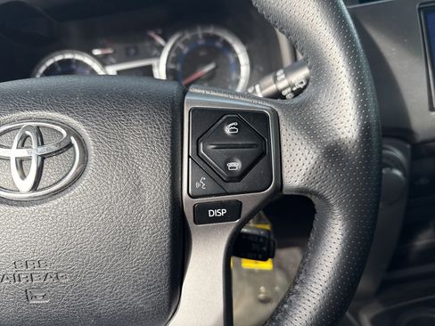 Used 2018 Toyota 4Runner SR5 Premium image 19