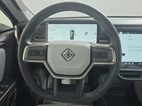 Used 2023 Rivian R1S Adventure AWD/4WD image 28