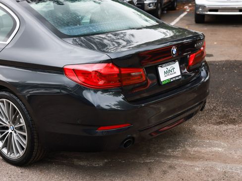 Used 2017 BMW 530i RWD image 41