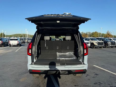 New 2025 Ford Expedition Platinum w/ Stealth Performance Package image 7