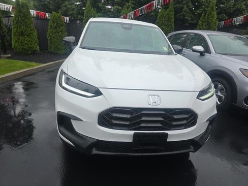 Used 2024 Honda HR-V Sport image 3