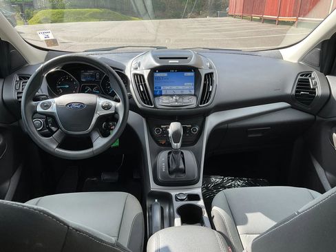 Used 2016 Ford Escape SE w/ Equipment Group 201A AWD/4WD image 15