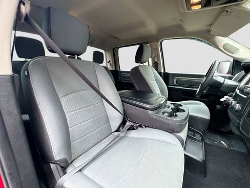 Used 2022 RAM 1500 Classic SLT AWD/4WD image 25