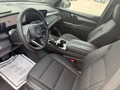 Used 2026 Buick Enclave Preferred AWD/4WD image 16