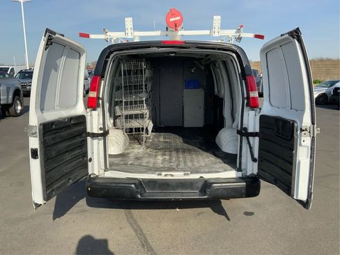 Used 2018 Chevrolet Express 2500 image 13