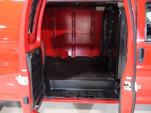 Used 2023 GMC Savana 3500 Extended w/ Driver Convenience Package RWD image 15