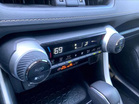 Used 2024 Toyota RAV4 XLE Premium image 68