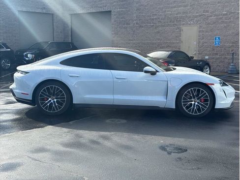 Used 2020 Porsche Taycan 4S image 4