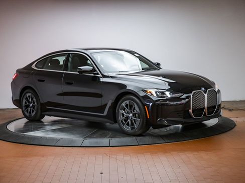 New 2026 BMW i4 xDrive40i w/ Premium Package AWD/4WD image 6
