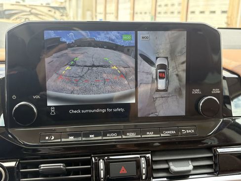 Used 2023 Nissan Pathfinder Platinum w/ Cargo Package FWD image 22