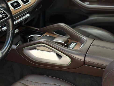 Used 2021 Mercedes-Benz GLS 450 4MATIC image 22