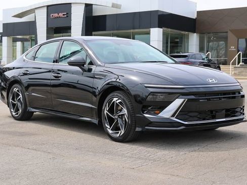 New 2026 Hyundai Sonata SEL FWD image 1