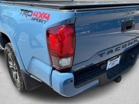 Used 2019 Toyota Tacoma TRD Sport image 37