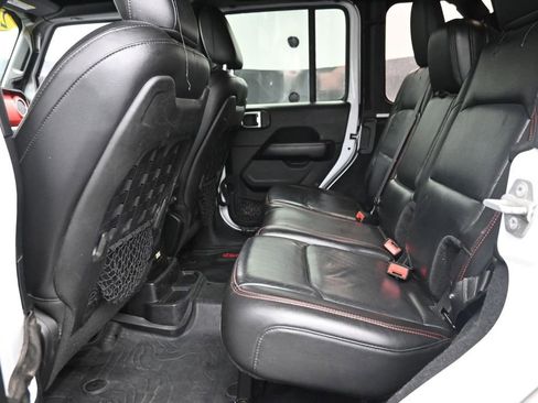 Used 2018 Jeep Wrangler Unlimited Rubicon w/ Dual Top Group AWD/4WD image 10