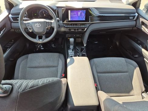 Used 2025 Toyota Camry LE FWD image 26