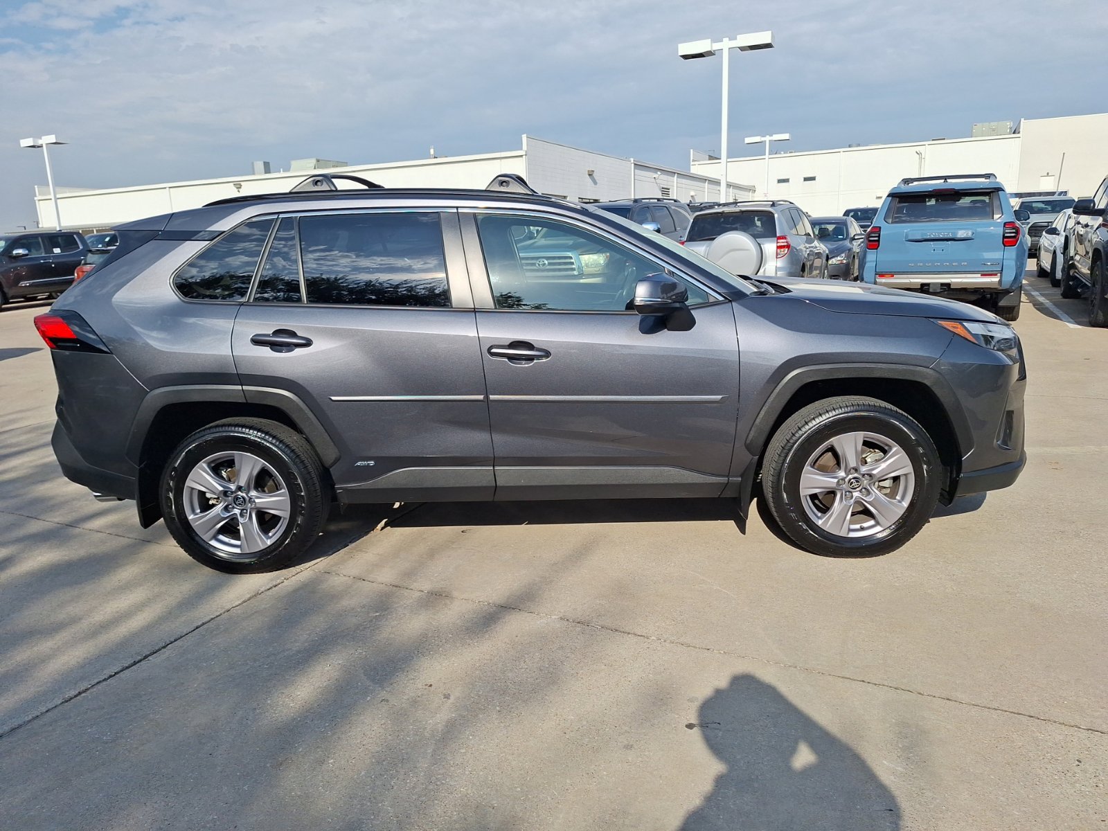 Used 2024 Toyota RAV4 XLE w/ Convenience Package AWD/4WD image 7