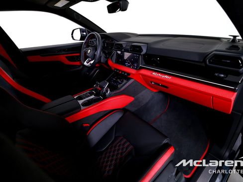 Used 2025 Lamborghini Urus SE AWD/4WD image 29