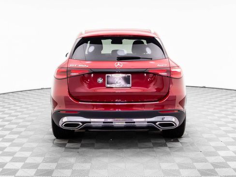 Used 2025 Mercedes-Benz GLC 350e 4MATIC image 5