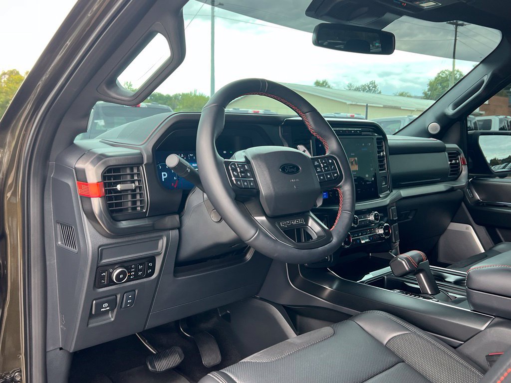 Used 2026 Ford F150 Raptor AWD/4WD image 12