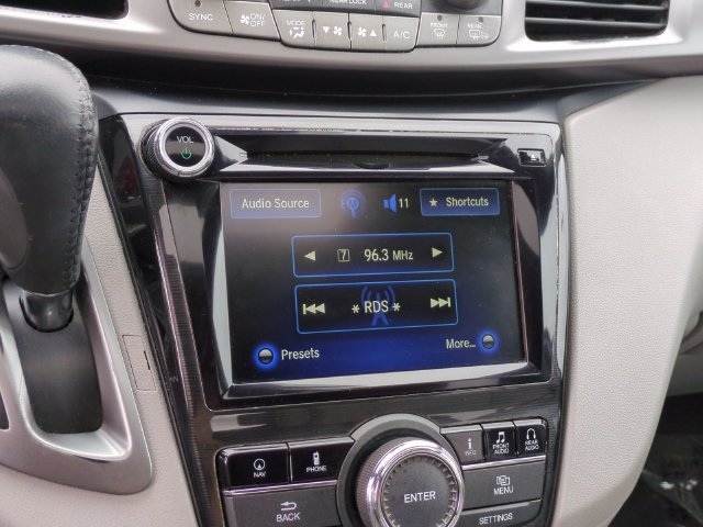 Used 2015 Honda Odyssey Touring image 23