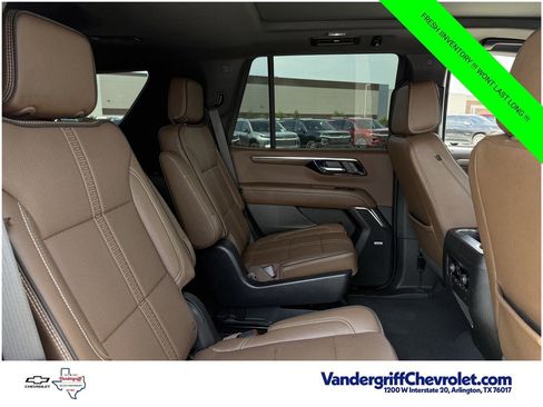 Used 2025 Chevrolet Tahoe High Country RWD image 21