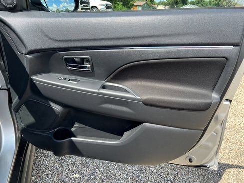 Used 2025 Mitsubishi Outlander Sport ES AWD/4WD image 13
