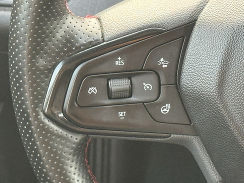 Used 2025 Chevrolet Trax RS w/ Driver Confidence Package FWD image 13