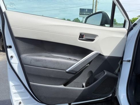Used 2023 Toyota Corolla Cross LE w/ Moonroof Package AWD/4WD image 23
