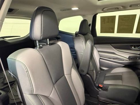 Used 2025 Subaru Ascent Onyx Edition w/ Onyx Package image 48