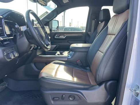 Used 2025 Chevrolet Silverado 2500 High Country w/ Technology Package image 15