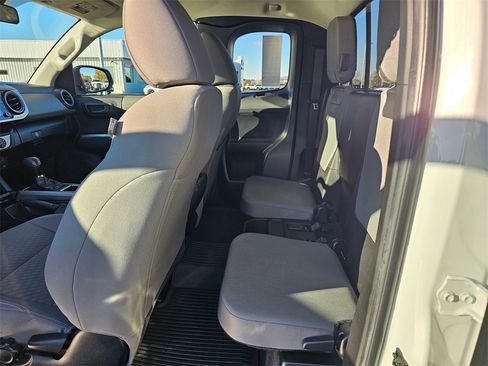 Used 2022 Toyota Tacoma SR5 w/ SR5 Appearance Package (SM) image 48