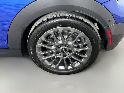 Certified 2025 MINI Cooper S FWD image 22