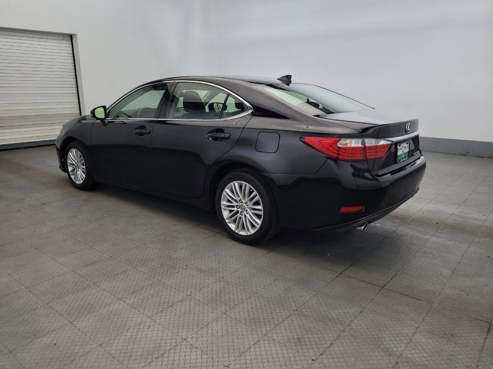 Used 2015 Lexus ES 350 w/ Luxury Package FWD image 3