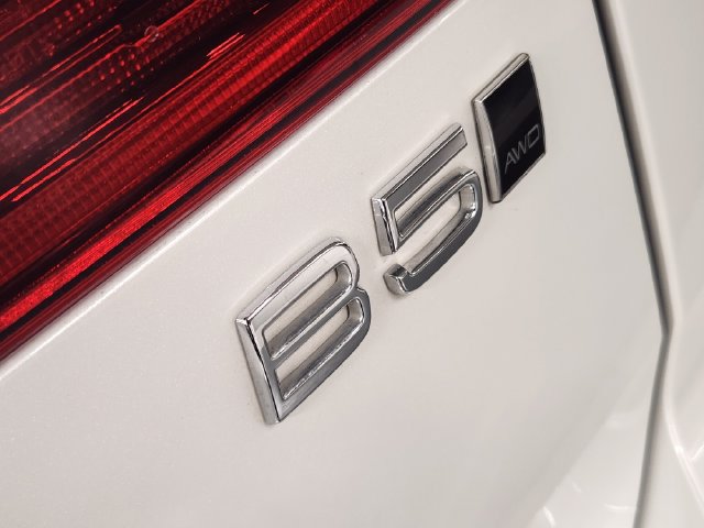 Certified 2026 Volvo XC60 B5 Plus AWD/4WD image 13