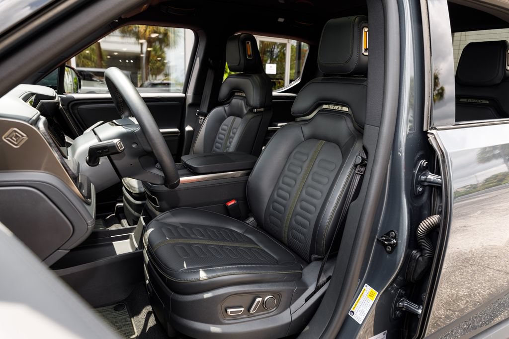 Used 2025 Rivian R1T Adventure Dual AWD/4WD image 25